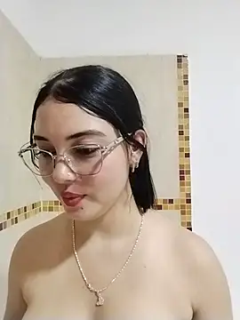 Julianne_valerin