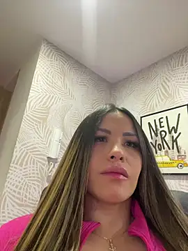 Sexyyykloee - tits out + deep throat very sloppy