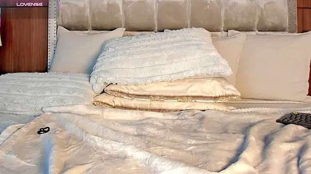 DakotaWangi - RUB DOMI IN CLIT + FINGER INSIDE🥵🍆🔥