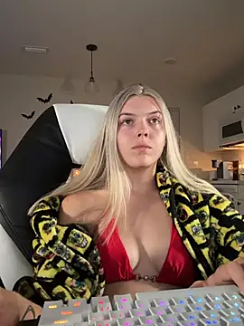 Rainsworld420 - Tittie time