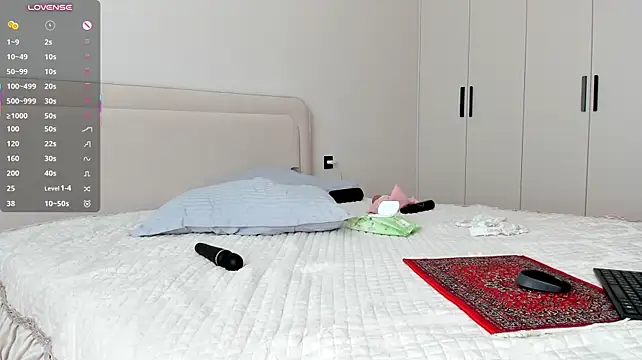 Wow_lina - fingering pussy