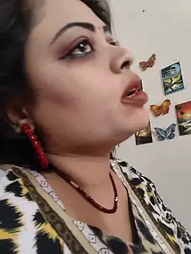 Pinky-2 - Oiling My Sexy Pussy Hole