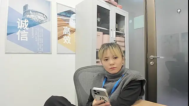 KKMM168 - 完成目标上空打电话，不完成目标不下播