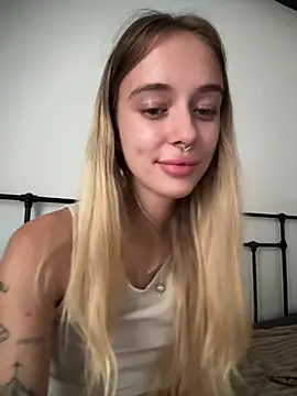 Enjoy_my_beauty - spit on my clit