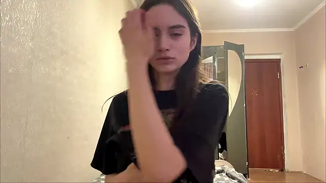 Barbie_ee - Stand up to full height and show body