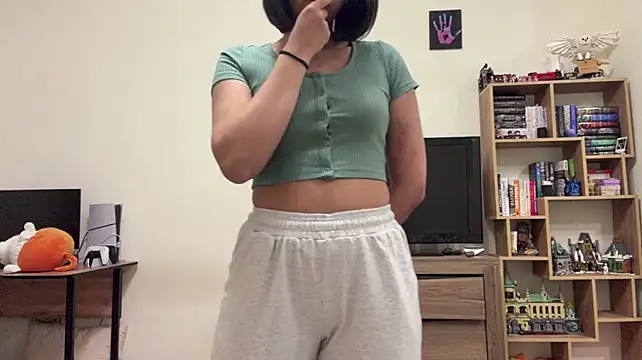 PaintedDisplay - Change my pants?<3