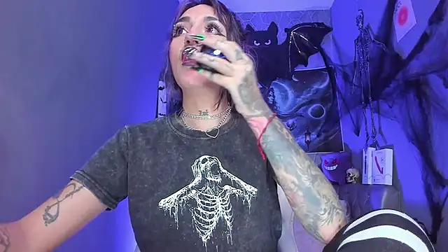Amelierouss - intense deepthroat with saliva in tits