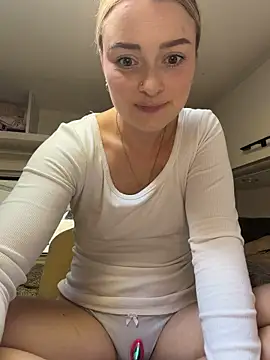 MelanieTesss - Slip Off + Oil Pussy 🥵💦