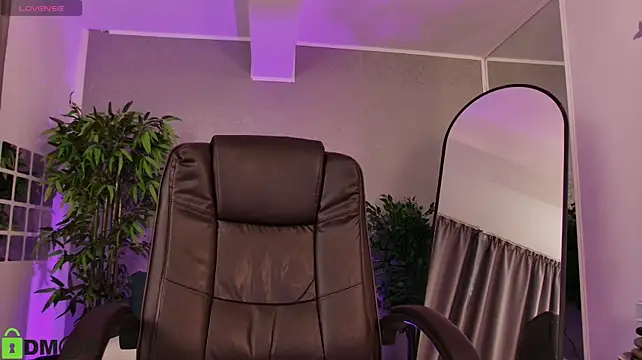 TinaRougeX - RIDE DILDO