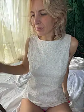 InnaVeyra - naked tits massage
