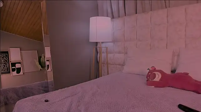 Lea_velle - Suck and lick my nipples