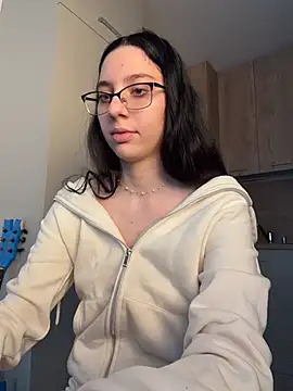 LuluPeach_ - topless 3 min