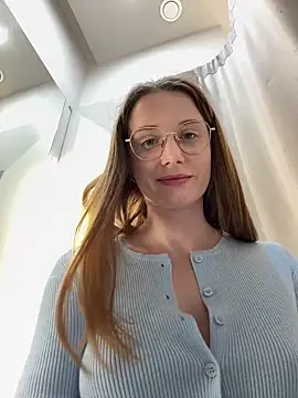 FReyja_44 - Show tits