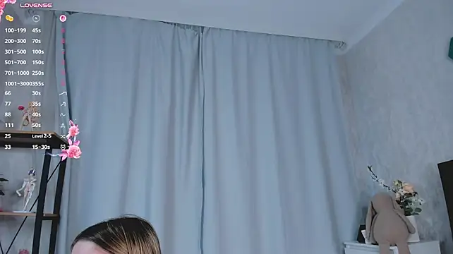NellieEinspahr - Play with my nipls