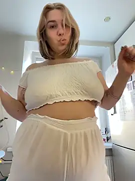 SuzieMurray - Show boobs