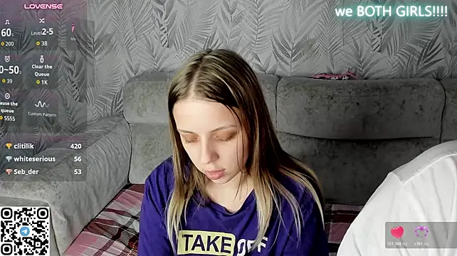 Alice_Halle - TWO NAKED PUSSY IN DOGGY !!!
