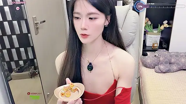 Yueyue-MM - 下空小狗侧趴椅子+打pp20下