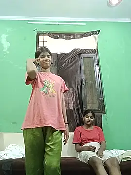 Queen_queen - Boobs show