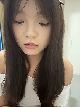 Youbaby-Love - 生理期，想要哥哥帮妹妹揉胸变大