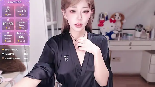 Jiajia_L - 新人jiajia首次播，一起聊聊天吧