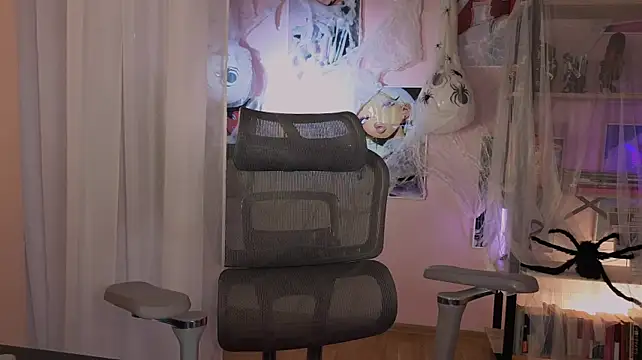 ELLIEJAY - spanking my sweet ass