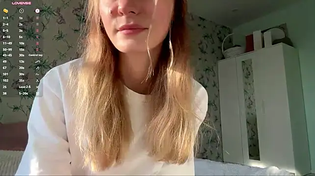 LianaLuecke - bite my lips