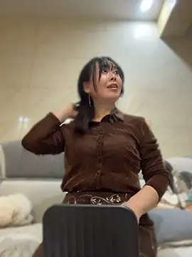 Hongxing188 - 完成目标：M腿、骑乘视角、后入视角、手指入穴、疯狂揉捏奶子、BB坐脸、比奶心