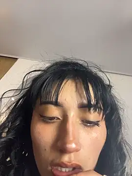 Baby_akuma0 - 🦇 PUSSY TEASE IN MISSIONARY 🕸