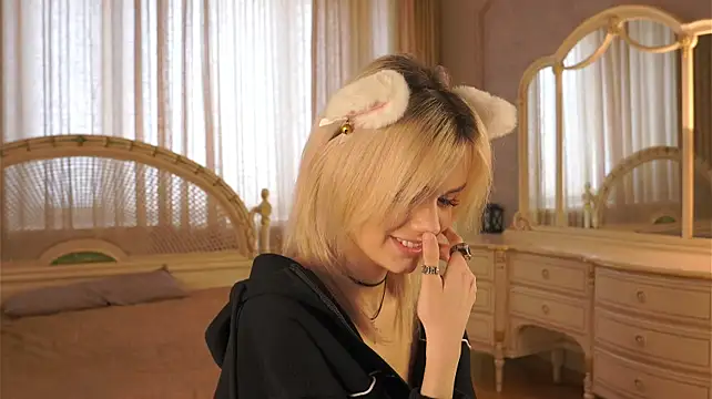 MercedezTimbs - Play with My Shoulder Straps + lower