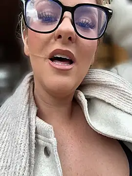 CharleighBaker - Flash tits