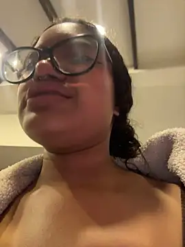 Bunny-firee - Oil or cream on my tits 💧🍒.