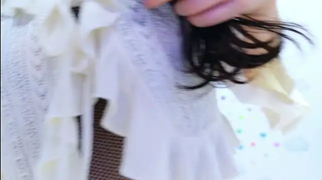 X-Ran-x - マンコ指隠し　Hiding pussy fingers
