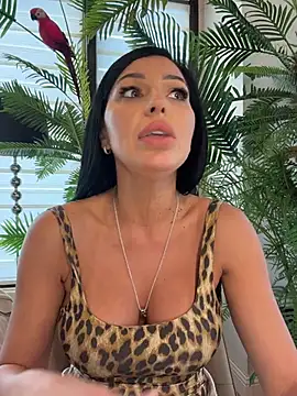 ReynaMorel - Tease naked boobies