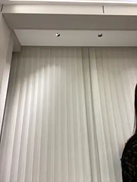 Clara-166 - 天花板喷水3分钟