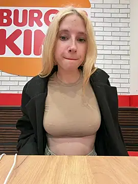Michelle_lovique - TAKE OFF TOP + SHAKE MY TITS!!