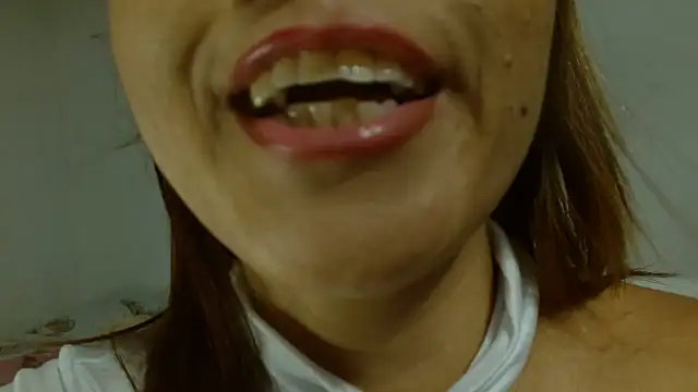 Agatha_browser - 5 fingers in my pussy