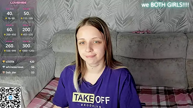 Alice_Halle - TWO NAKED PUSSY IN DOGGY !!!
