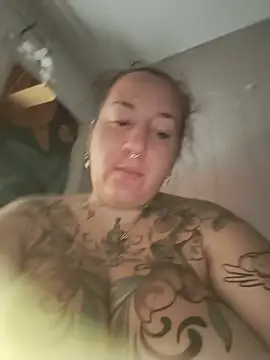 Thelittledevil388 - Je suce un gode