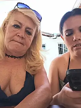 Belladama61 - As belas colocar o plug no cuzinho