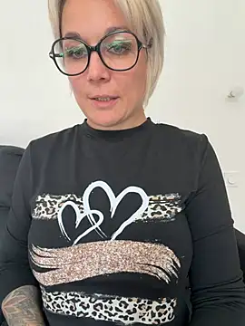 Marinella07 - Retire ma robe