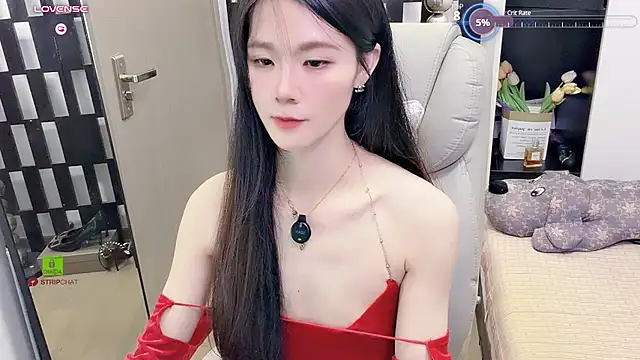 Yueyue-MM - 下空小狗侧趴椅子+打pp20下