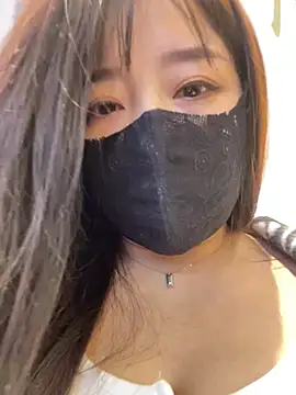 Xiao-mo520 - 美导老师下班兼职，咖啡厅偷玩小粉，刺激，敏感体质易失控，哥哥轻点，完成目标脱一件
