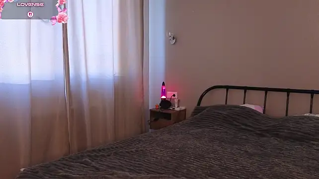 Bornsexyesterday - Free my boobs