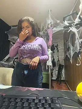 Kitten_Cam - bouncing tits