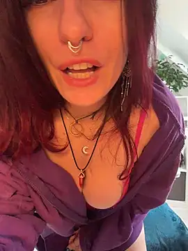 LunaMoongirl - 🔥Suck dildo + topless🔥