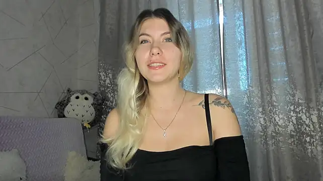 KatieLesco - EYE CONTACT WITH YOU CLOSE UP