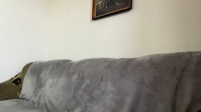 Liesenaniles - Put gentle hands inside my panties