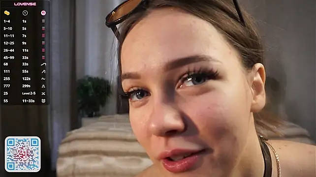 PearleKalmen - pinch my nips close to cam 💖