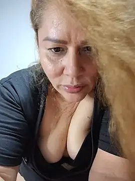 SluttyMilf79