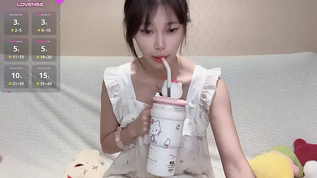 Chloeeaa - 好事发生5.0💕全裸穿丝袜...